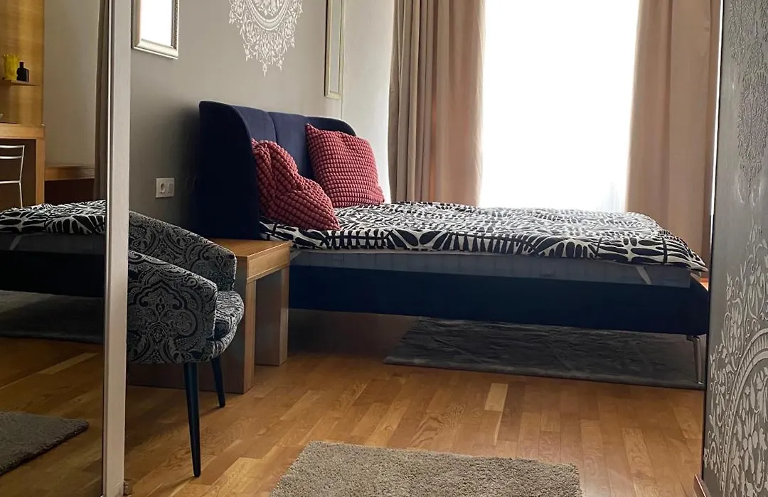 Golem B&B-1